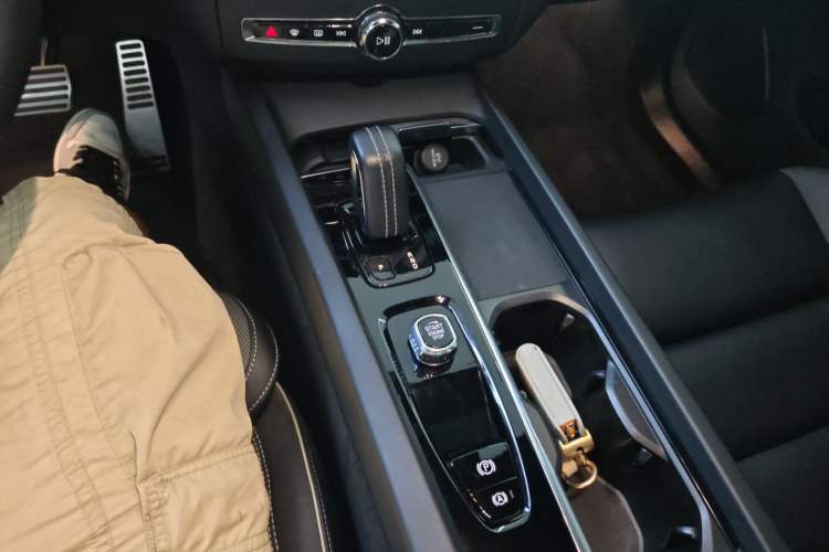 Used Volvo XC60 2022 B5 4x4 Smart & Advanced Sport Edition
