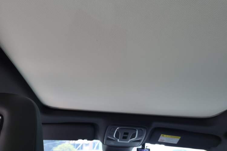 Used MG 7 2023 2.0T Automatic Hunter Luxury Edition
