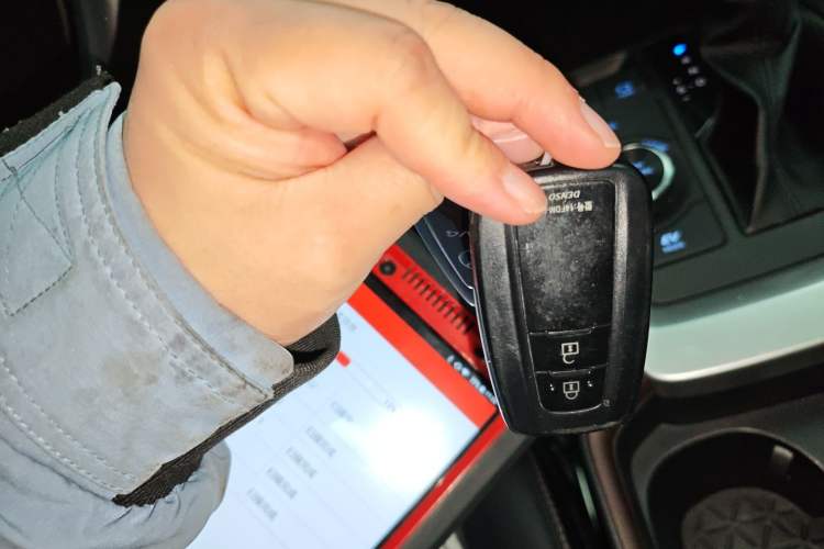 Used Toyota RAV4 2022 Dual-Engine 2.5L E-CVT Four-Wheel Drive Elite Plus Edition
