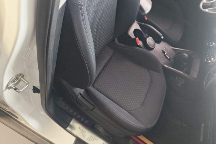 Used Hyundai ix35 2015 2.0L Automatic 2WD Comfort Edition China V Standard