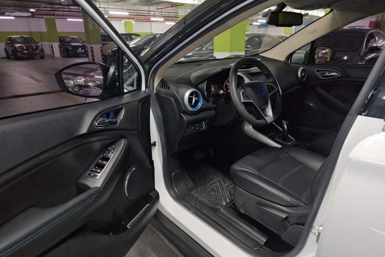 Used BYD Yuan New Energy 2018 EV360 Smart Connected Cool Model