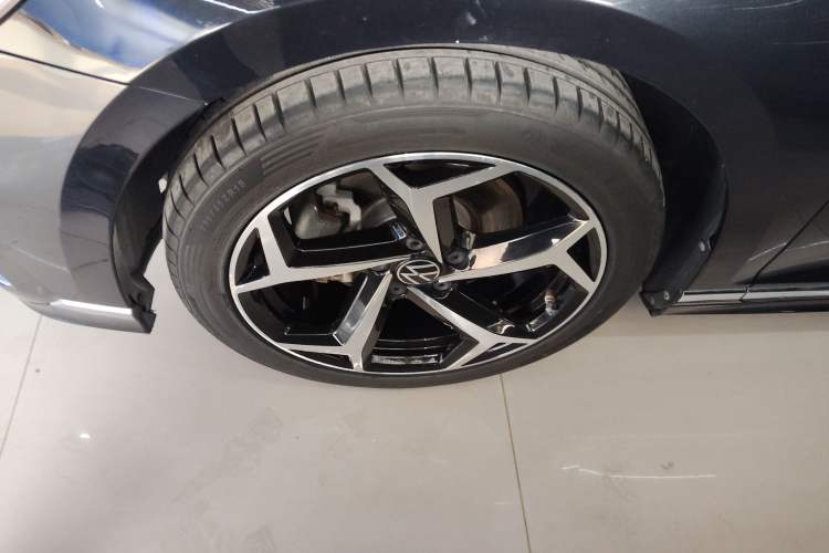 Used Volkswagen Magotan 2023 2 Million Units Commemorative Edition 330TSI DSG Luxury Version
