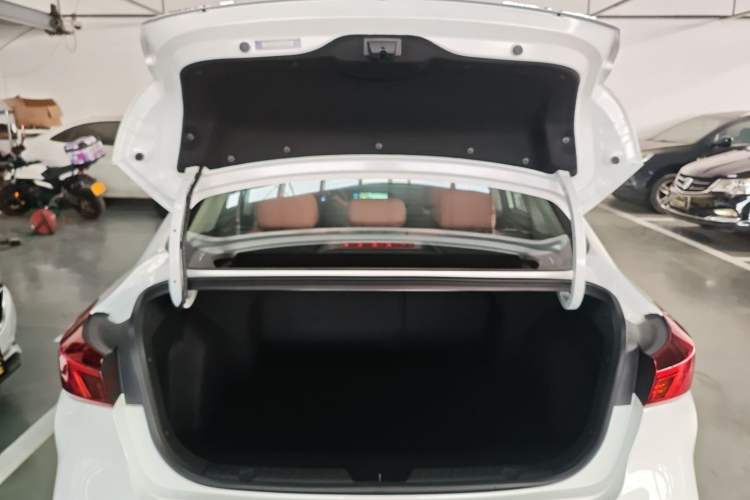 Used Changan Eado 2025 PLUS 1.4T Dual-Clutch High-Energy Version
