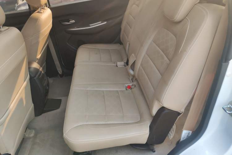 Used Wuling Hongguang 2019 1.5L S Comfort Edition China VI LAR
