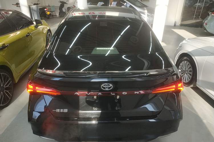 Used Toyota Avalon 2021 2.5L Luxury Edition
