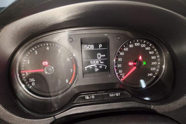 Used Volkswagen Polo 2016 1.6L Automatic Comfort Model
