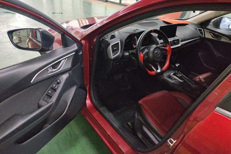 Used Mazda Mazda 3 Axela 2017 Sedan 1.5L Automatic Comfort Model Emission Standard China V
