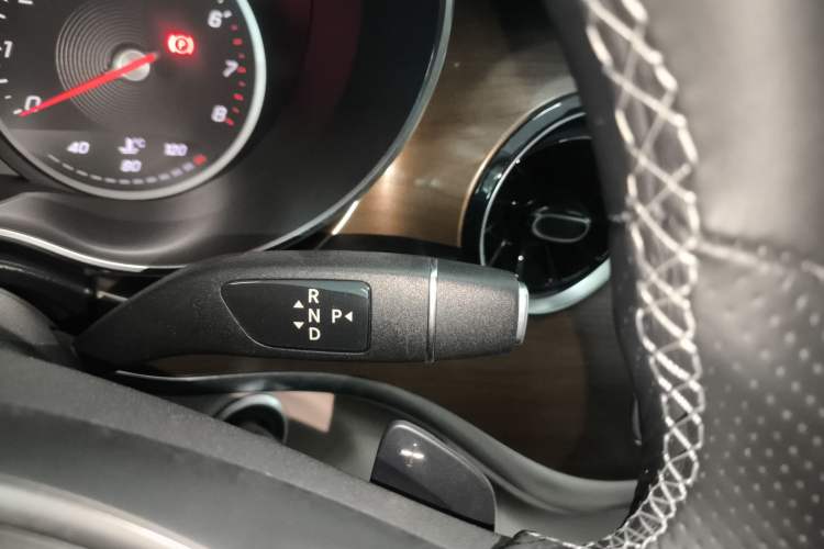 Used Mercedes-Benz V-Class 2022 V 260 L Long-wheelbase Luxury Edition