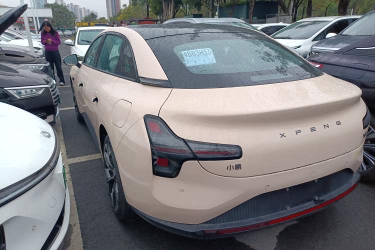 Used XPeng MONA M03 2024 620 with Ultra-Long Range
