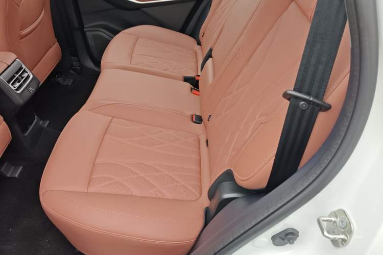 Used Changan CS75 PLUS 2024 3rd Generation Champion Edition 1.5T Intelligent Drive Dynamic Model
