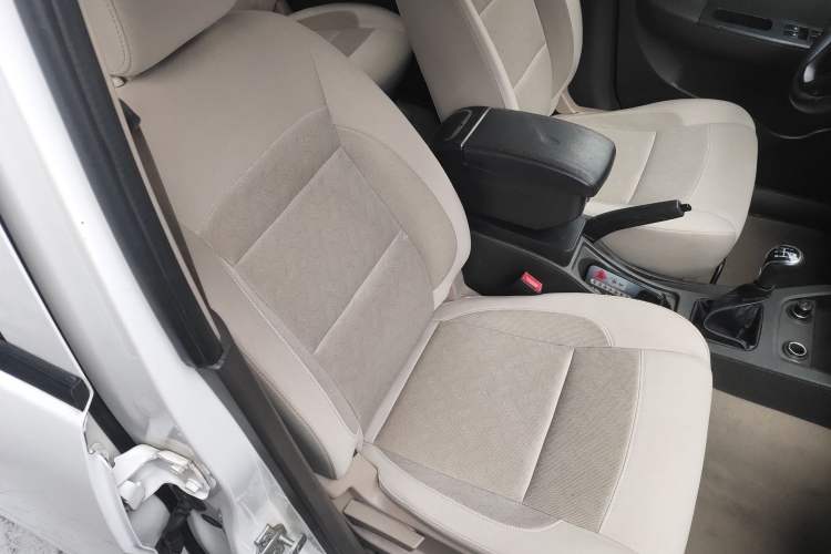 Used Wuling Hongguang 2014 1.5L S Standard Version
