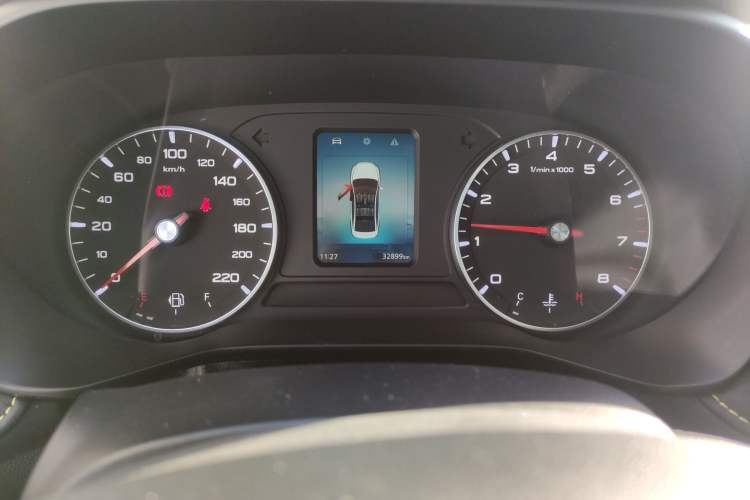 Used Roewe i5 2021 1.5L Manual Diamond Edition
