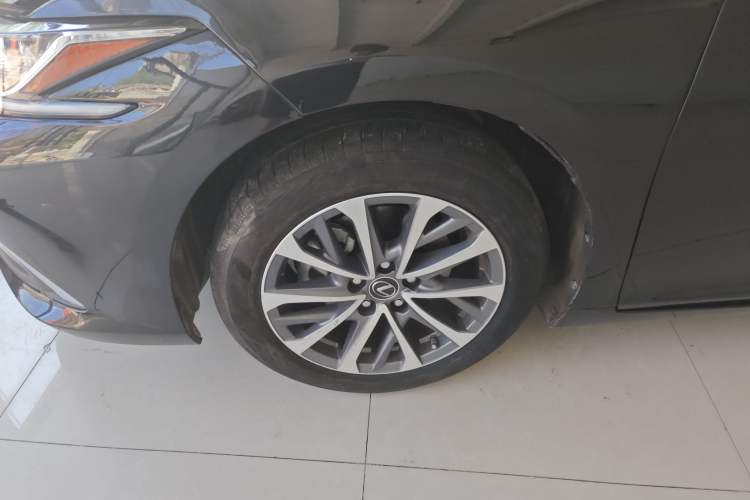 Used Lexus ES 2023 200 Excellence Edition