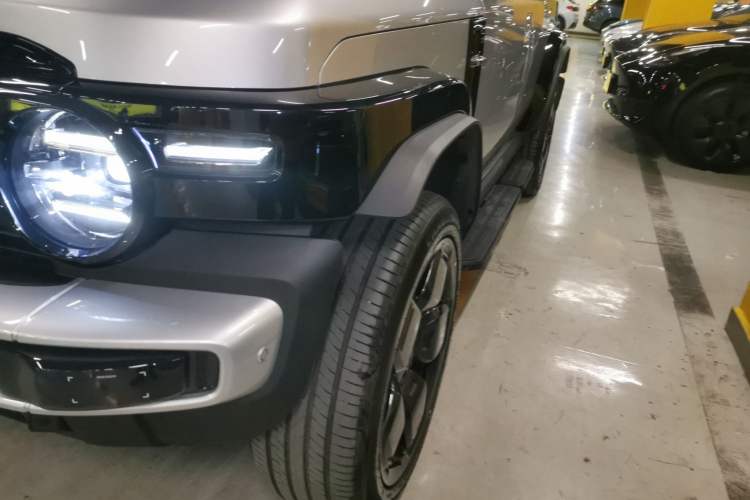 Used  V23 2025 501 Four-Wheel Drive Intelligent Driving Version
