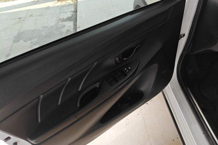 Used Toyota YARiS L 2020 X-Trail X 1.5L CVT Leading Edition
