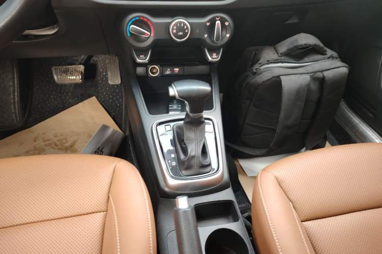 Used Kia KX Cross 2017 1.4L AT GLS
