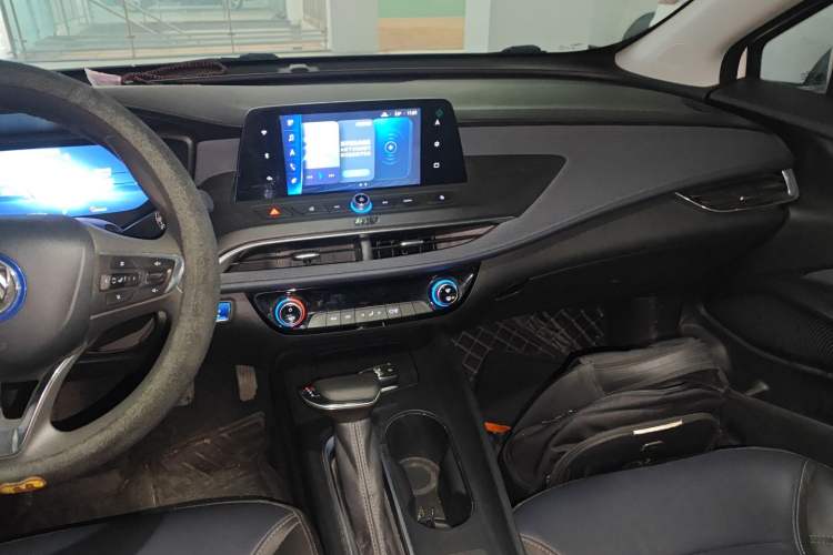 Used Buick Velite 6 2023 430km Range Commuter Version
