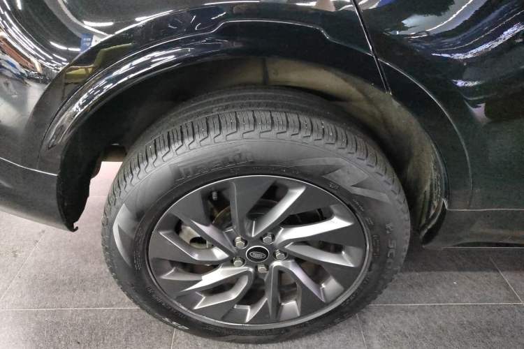 Used Land Rover Discovery 2023 360 PS R-Dynamic S