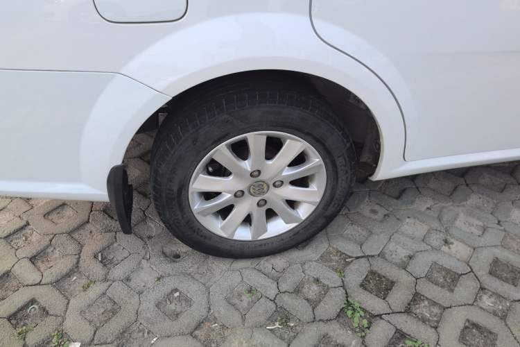 Used Buick Excelle 2013 1.5L Automatic Classic Model
