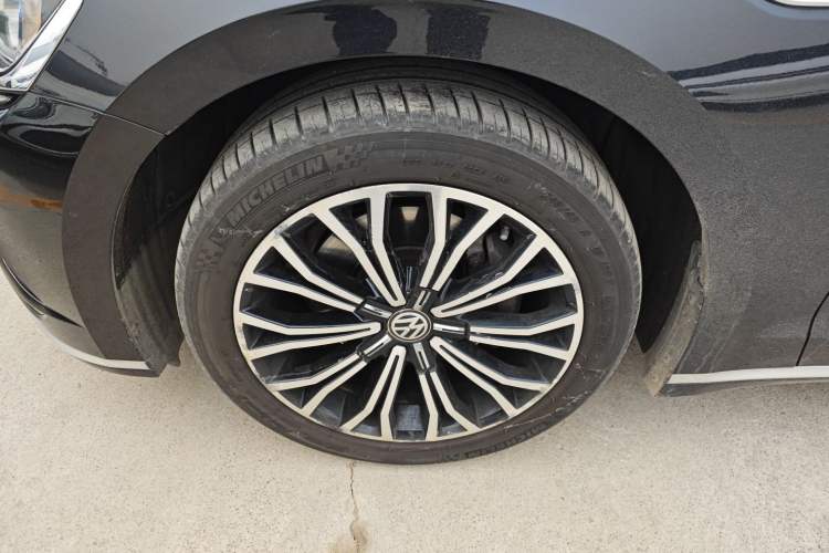 Used Volkswagen Phideon 2018 Revised Version 380TSI Two-Wheel Drive Business Edition