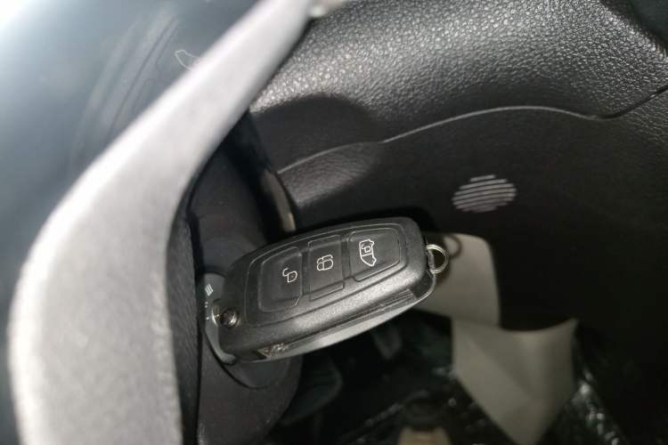 Used Ford Tourneo Custom 2020 2.0T Automatic Elite Edition China VI Standard
