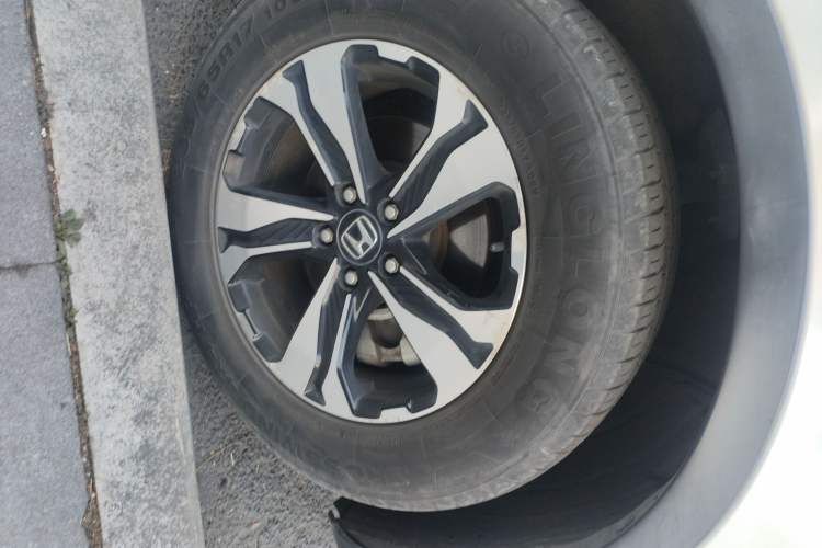 Used Honda CR-V 2017 240TURBO CVT Front-Wheel Drive Fashion Edition
