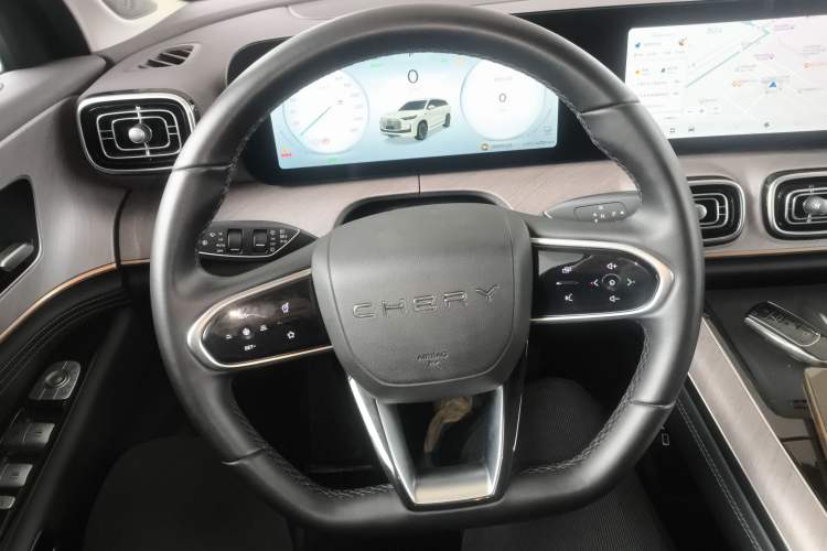 Used Chery Tiggo 9 C-DM 2025 1.5T 106KM Ultra-Comfort Edition 5 Seats Lithium-NMC
