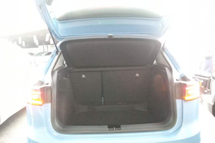 Used Volkswagen Tharu 2025 NewRui 300TSI Prestige Edition