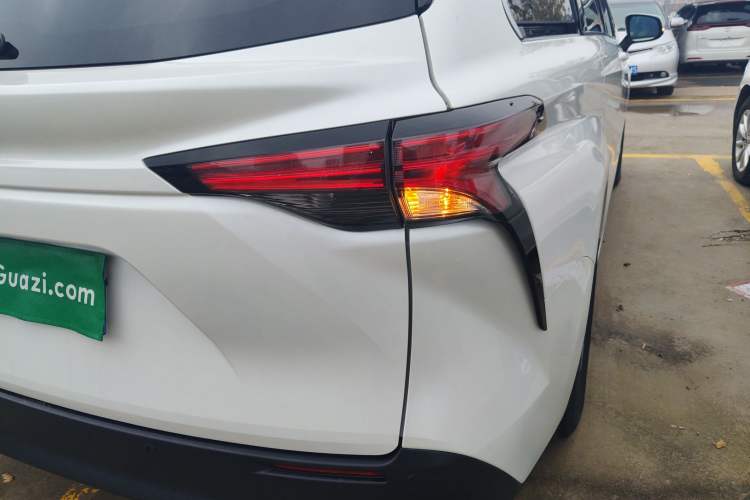 Used Toyota Sienna 2023 2.5L Hybrid Comfort Edition
