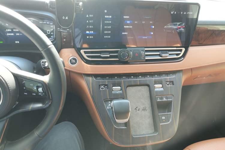 Used Hongqi HQ9 2023 2.0T Smart Connect Flagship Edition