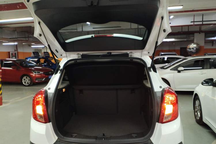 Used Buick Encore 2015 1.4T Automatic Two-Wheel Drive Urban Elite Version