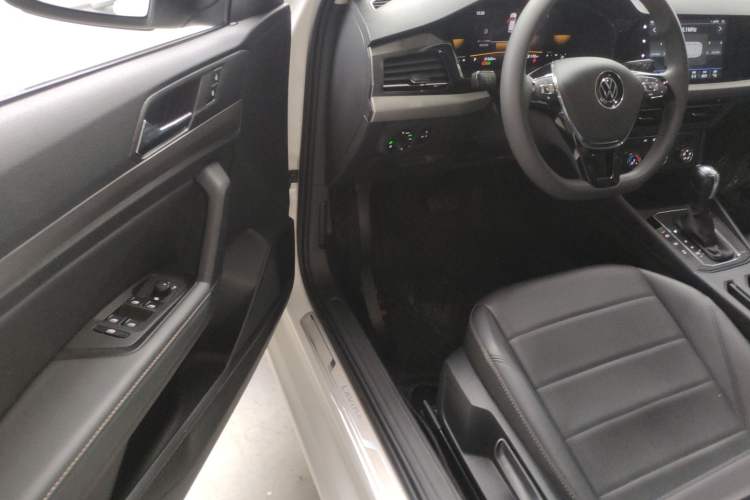 Used Volkswagen Lavida 2022 1.5L Automatic Comfort Edition
