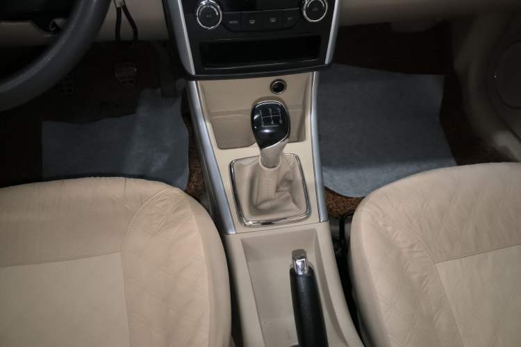 Used BAIC Senova D20 2015 Hatchback 1.5L Manual Leshang Version