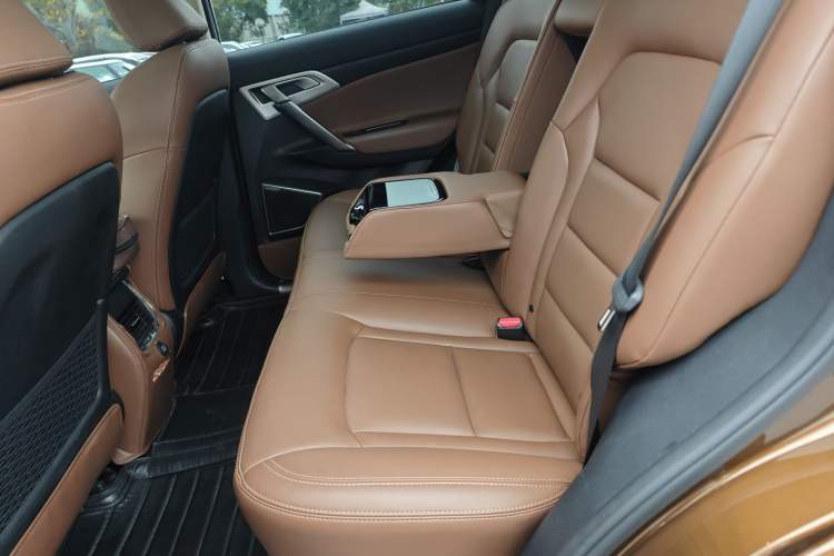 Used Geely Auto Emgrand X7 Sport 2016 1.8TD Automatic ZhiZun Version
