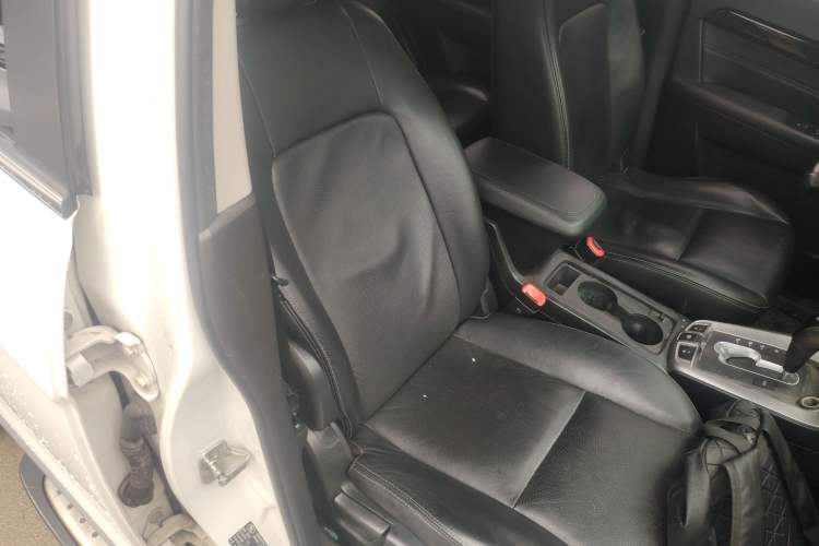 Used Chevrolet Captiva 2014 2.4L 4x4 Flagship Edition 7 Seats
