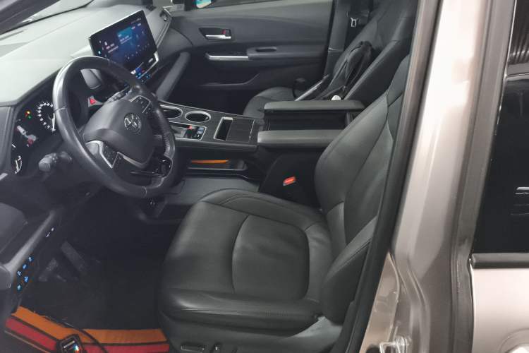 Used Toyota Sienna 2021 2.5L Hybrid Premium Edition
