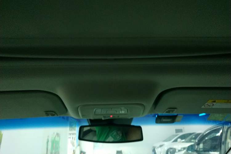 Used Buick GL8 2020 Land Business Class 652T Luxury Model
