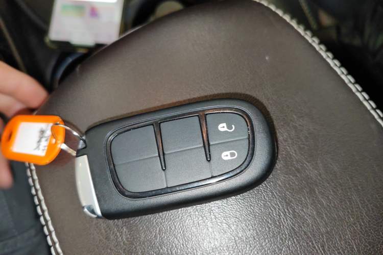 Used  Cherokee 2016 2.4L Leading Edition
