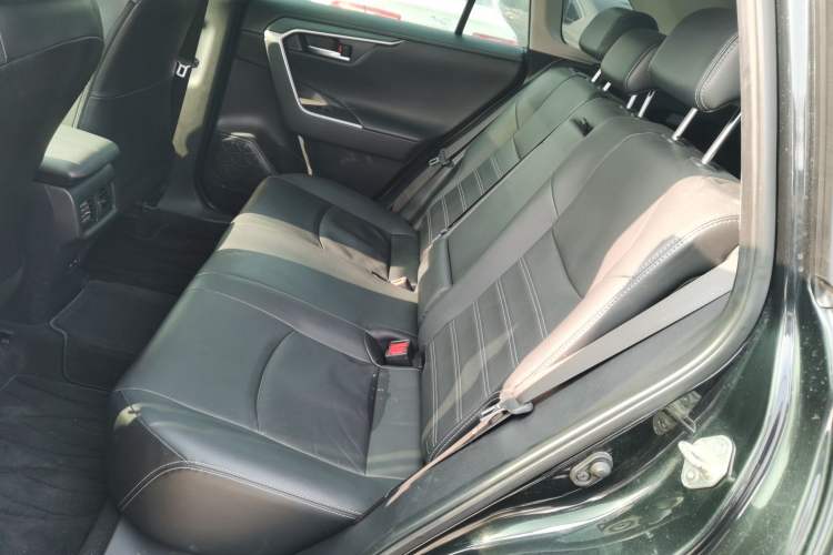 Used Toyota Wildlander 2022 2.0L CVT 4x4 Luxury PLUS Edition