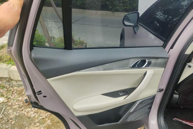 Used Lynk & Co 06 2021 1.5T Shero Pink Special Edition
