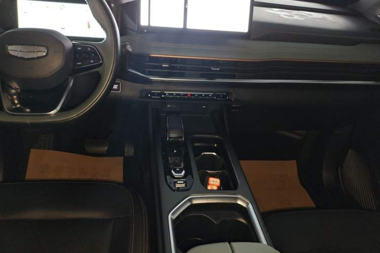 Used Geely Auto Haoyue L 2023 2.0T DCT Prestige Edition
