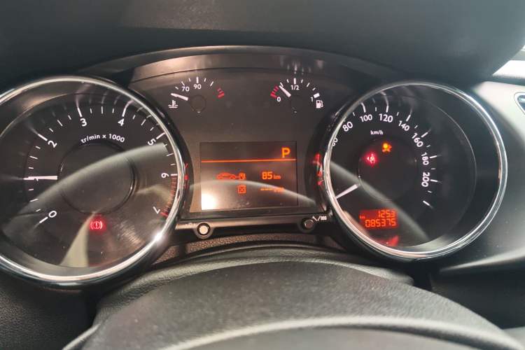 Used Peugeot 3008 2015 2.0L Automatic Classic Edition