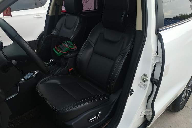 Used Geely Auto Vision X6 2016 1.8L Manual Luxury Model
