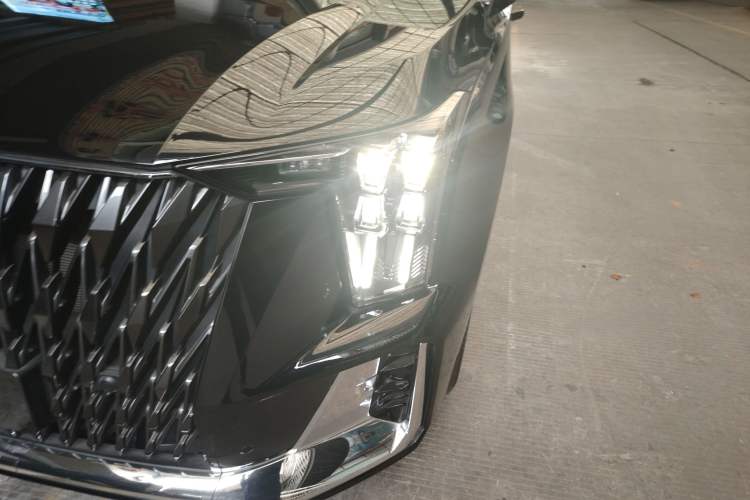 Used GAC Trumpchi GS8 2022 Dual-Engine Series 2.0TM Two-Wheel Drive Prestige Edition (7 Seats)