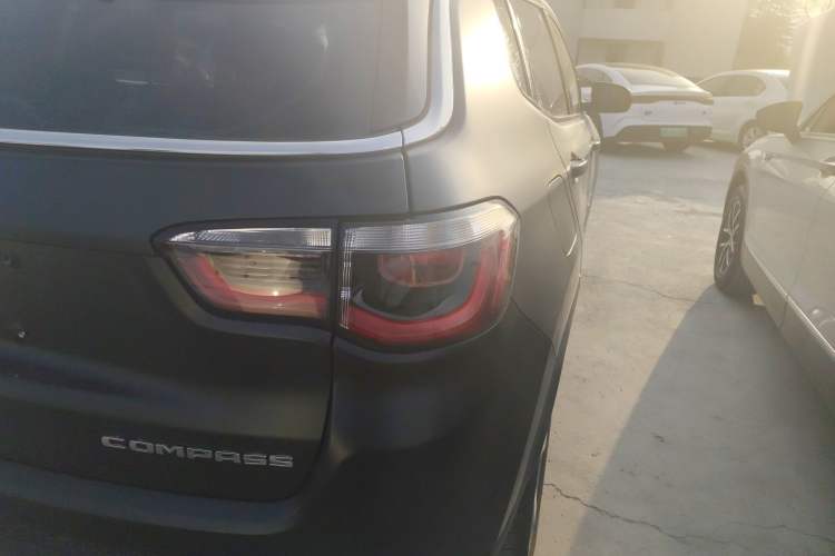 Used  Compass 2017 200T Automatic Family Edition
