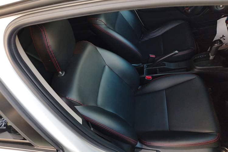 Used Honda Fit 2018 1.5L CVT Comfort Sunroof Version