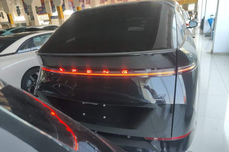 Used XPeng X9 2024 702 Ultra-Long Range Pro
