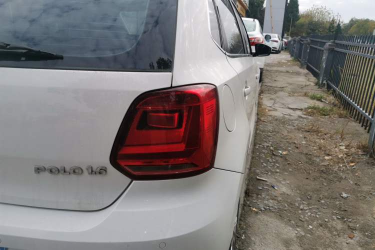 Used Volkswagen Polo 2014 1.6L Automatic Comfort Edition