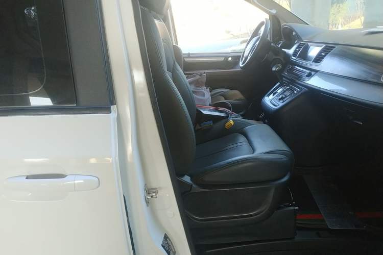 Used SAIC MAXUS G10 2019 Facelift PLUS 2.0T Automatic Elite Edition China VI
