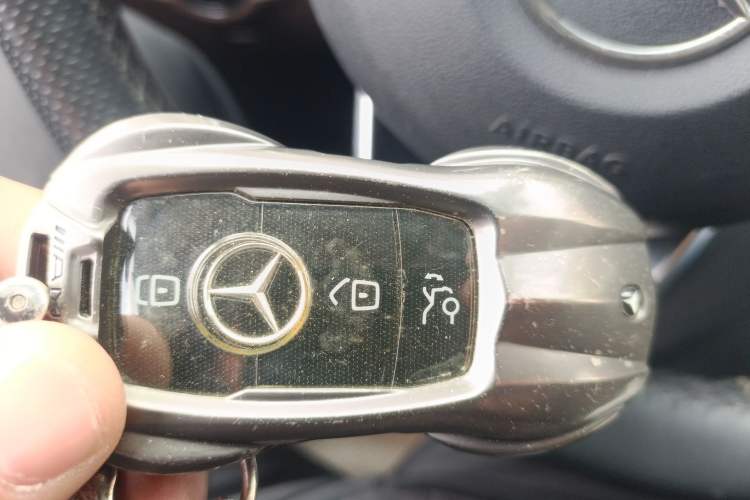 Used Mercedes-Benz E-Class 2018 E 300 L Sporty and Stylish Model
